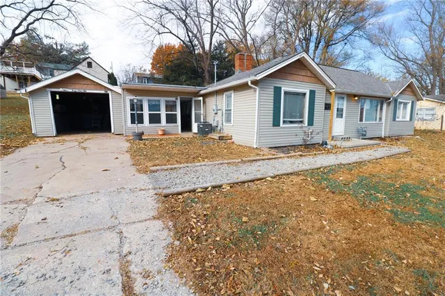 $145,000 | 4910 Clover Road, St. Joseph, MO 64505