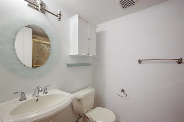 $449,000 | 1542 Oak Street, Unit 6, Sarasota, FL 34236