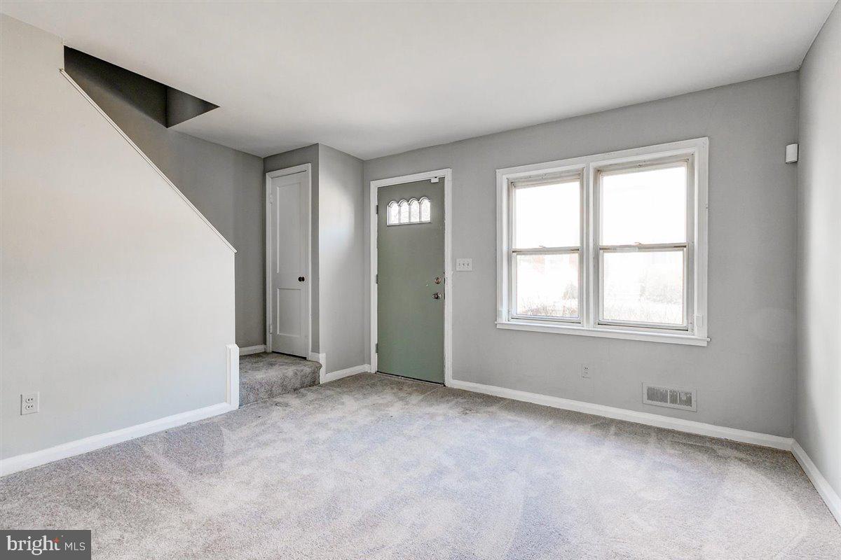 1042 Tunbridge Road Baltimore, MD 21212 - Photo 3 of 24