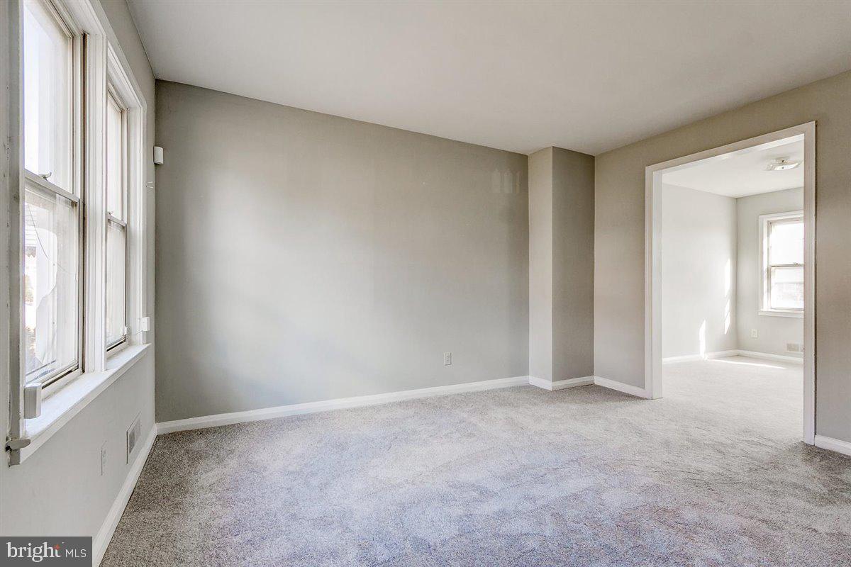 1042 Tunbridge Road Baltimore, MD 21212 - Photo 4 of 24