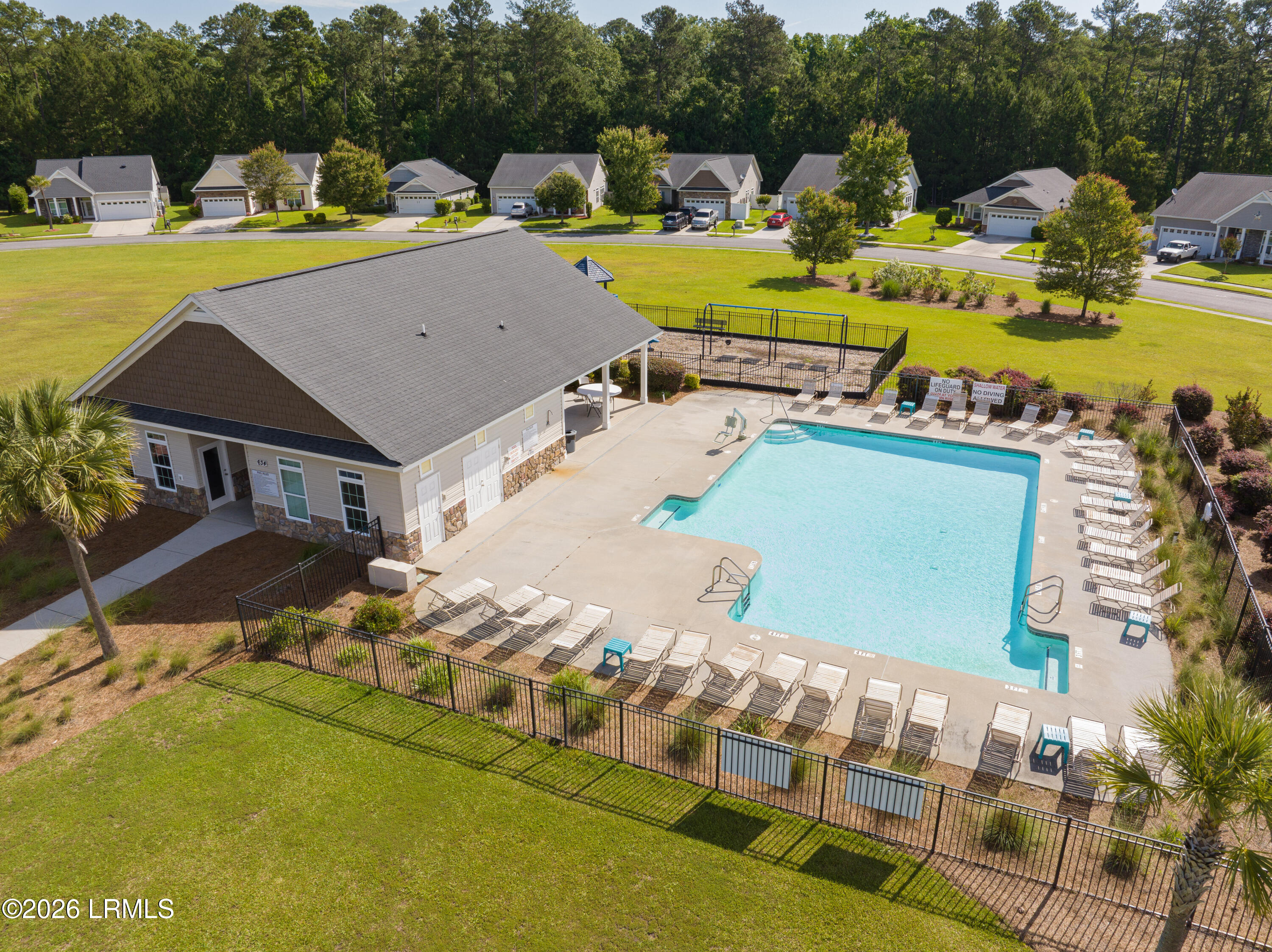 400 Ramport Street Ridgeland, SC 29936 - Photo 47 of 49 Hearthstone Lake Pool-4