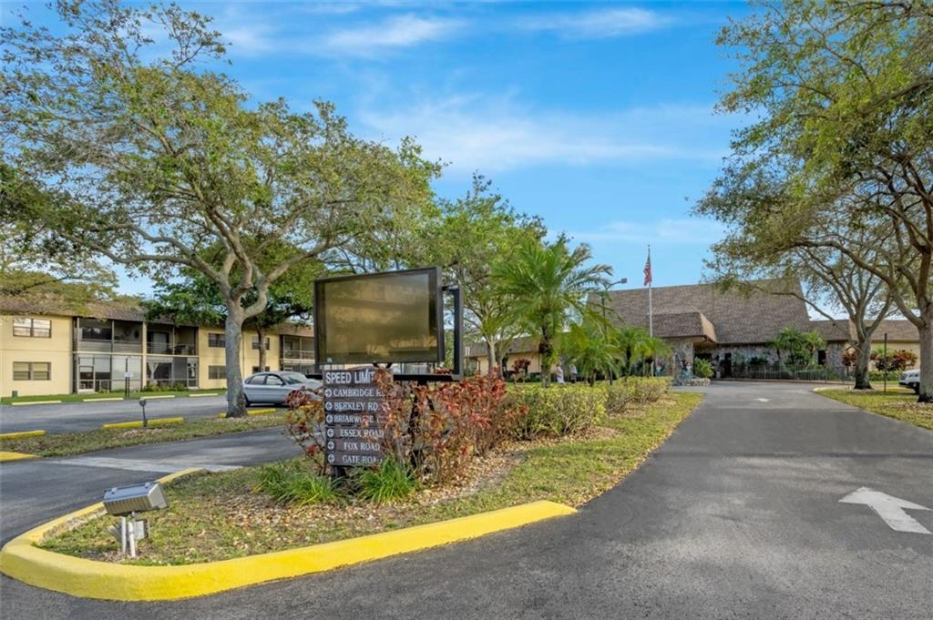 301 Cambridge Road, Unit 109 Hollywood, FL 33024 - Photo 13 of 22