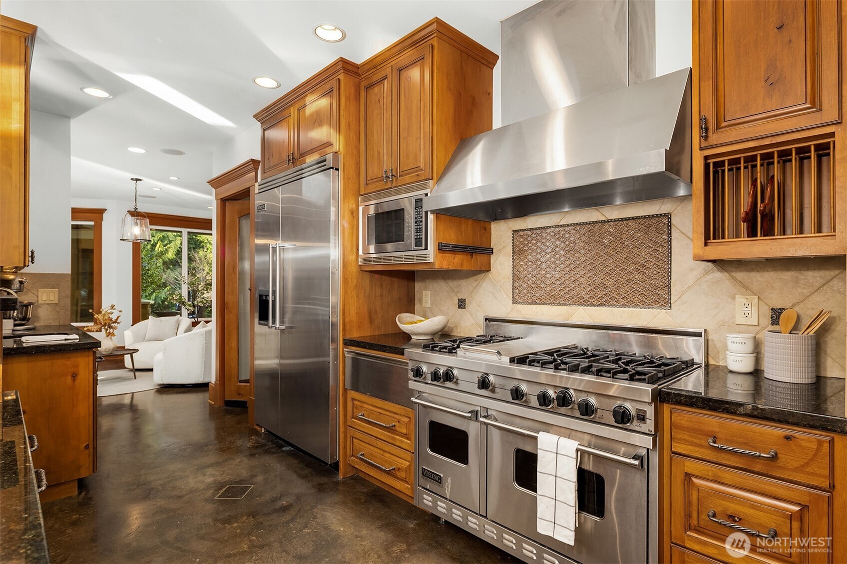 29015 Southeast 8th Street Fall City, WA 98024 - Photo 10 of 40