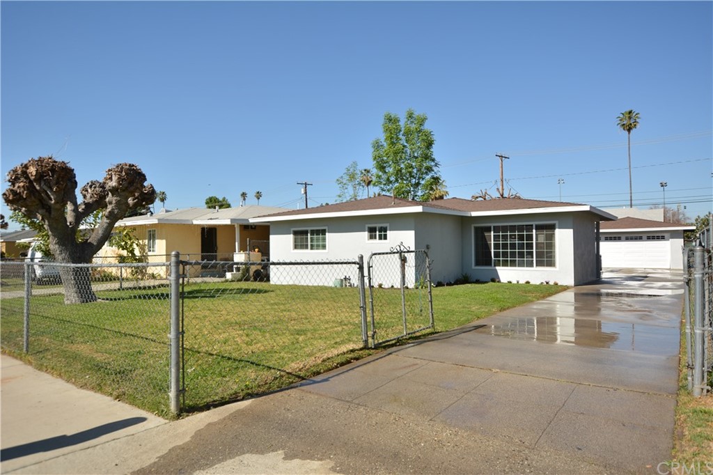 2039 12th Street Riverside, CA 92507 - Photo 1 of 1 a view of a house with backyard and garden