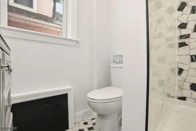 $529,000 | 71 Oakland Terrace, Newark, NJ 07106