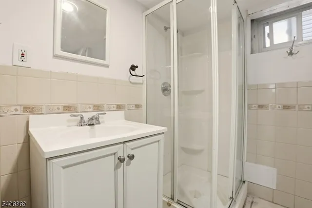 $529,000 | 71 Oakland Terrace, Newark, NJ 07106