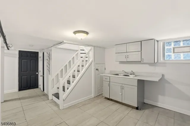 $529,000 | 71 Oakland Terrace, Newark, NJ 07106