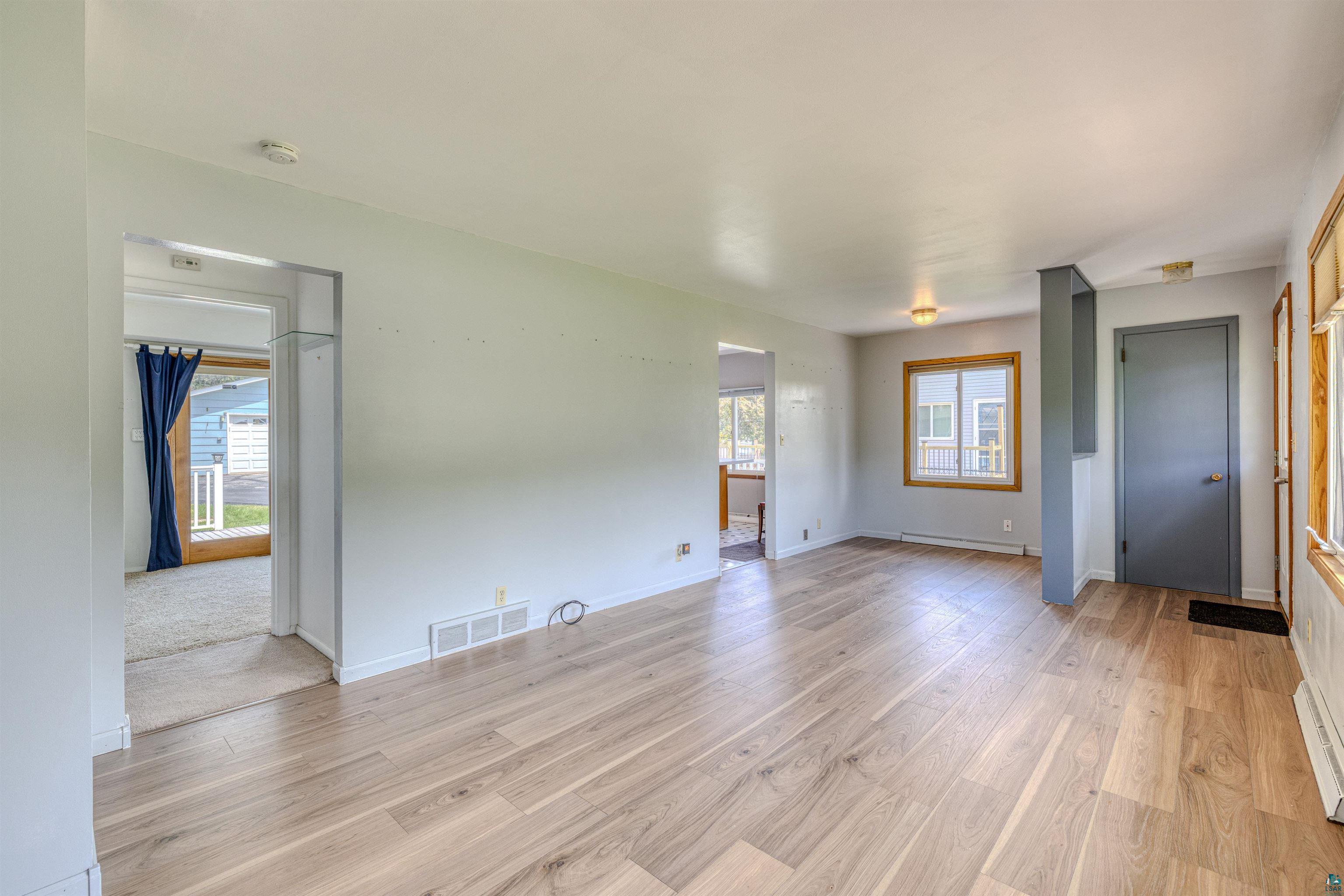 2113 Hutchinson Road Duluth, MN 55811 - Photo 5 of 21