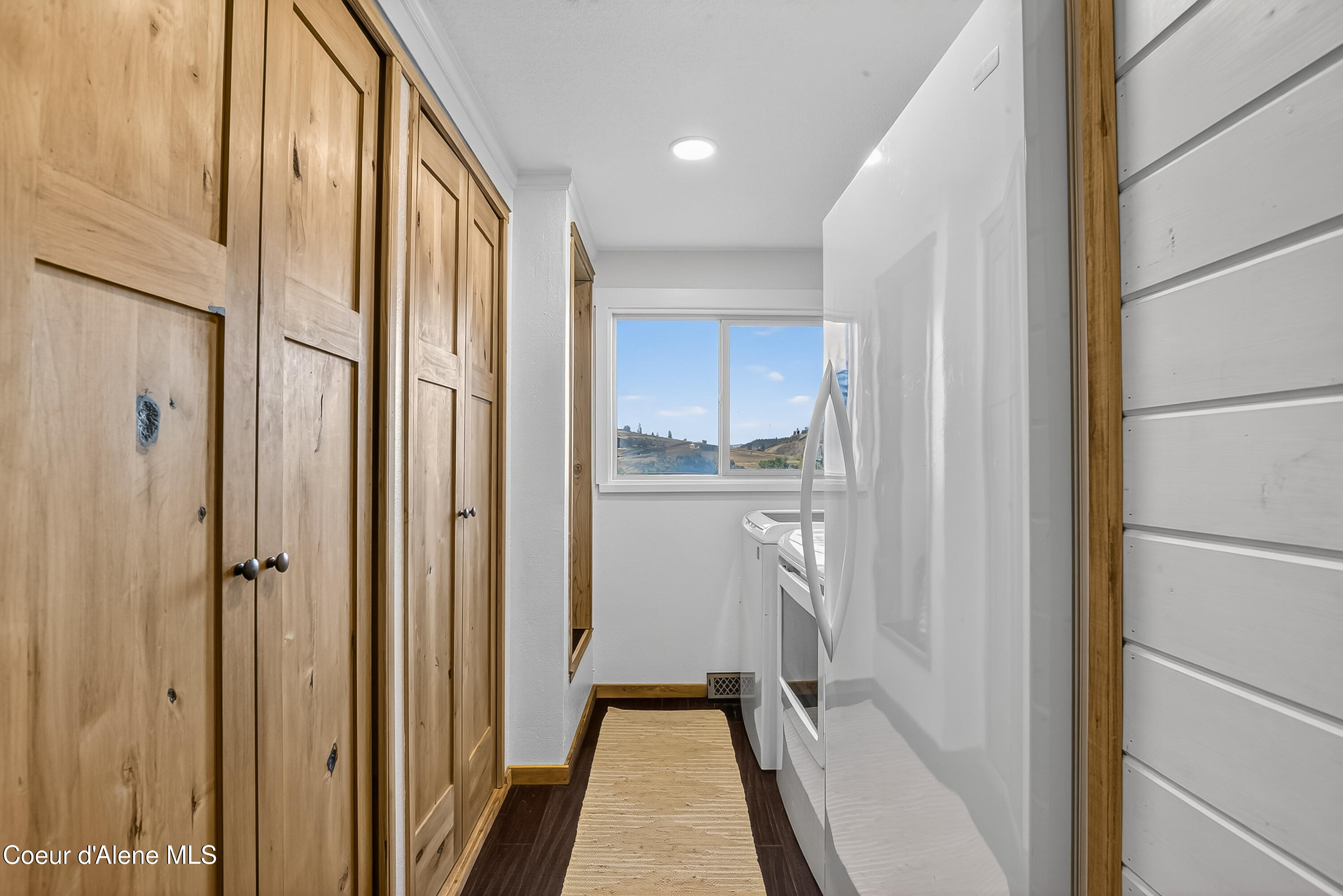 2157 Luke's Gulch Road Stites, ID 83552 - Photo 17 of 48 Laundryroom:Pantry 074_AM3I5551