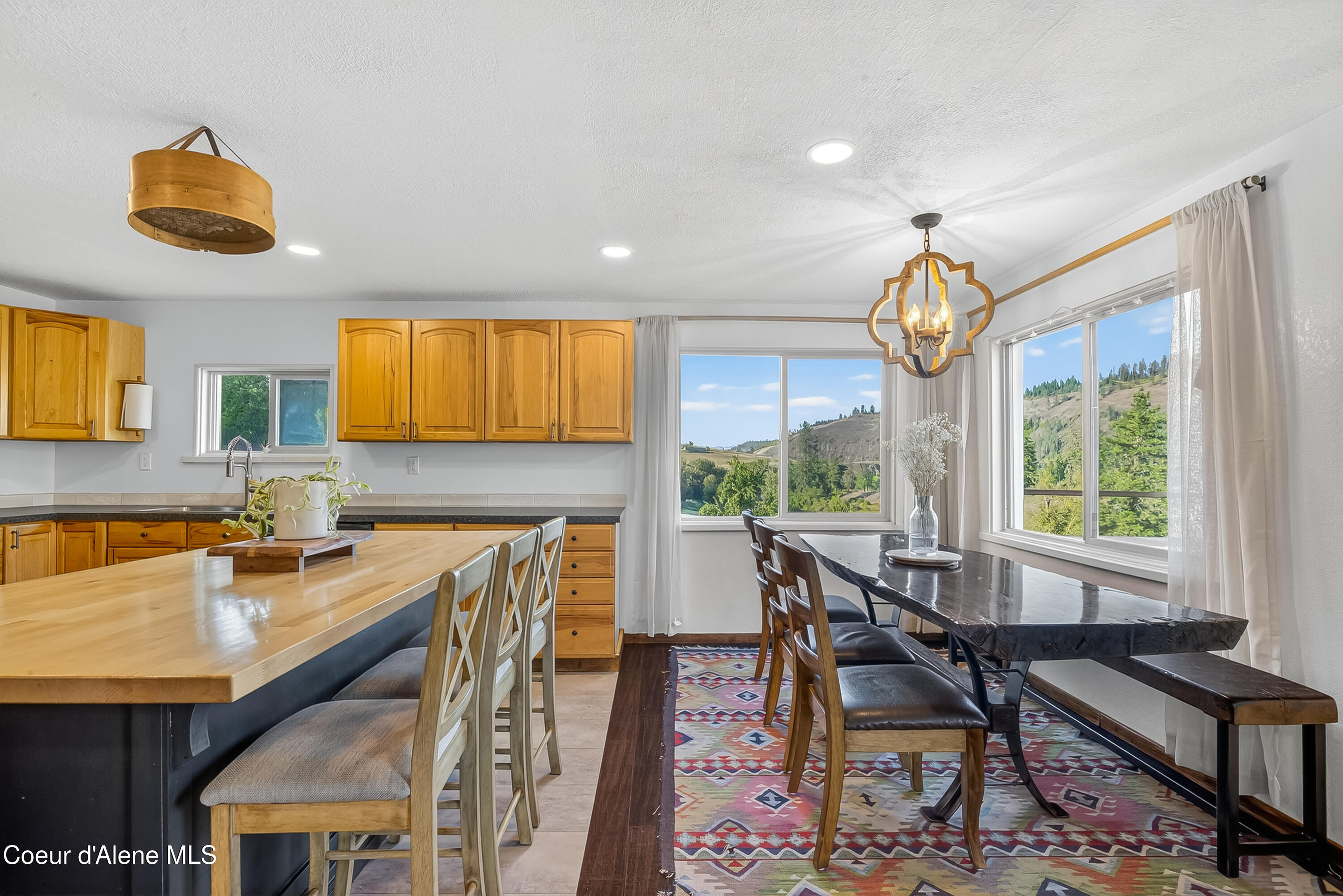 2157 Luke's Gulch Road Stites, ID 83552 - Photo 10 of 48 Dining room kitchen 057_AM3I5469