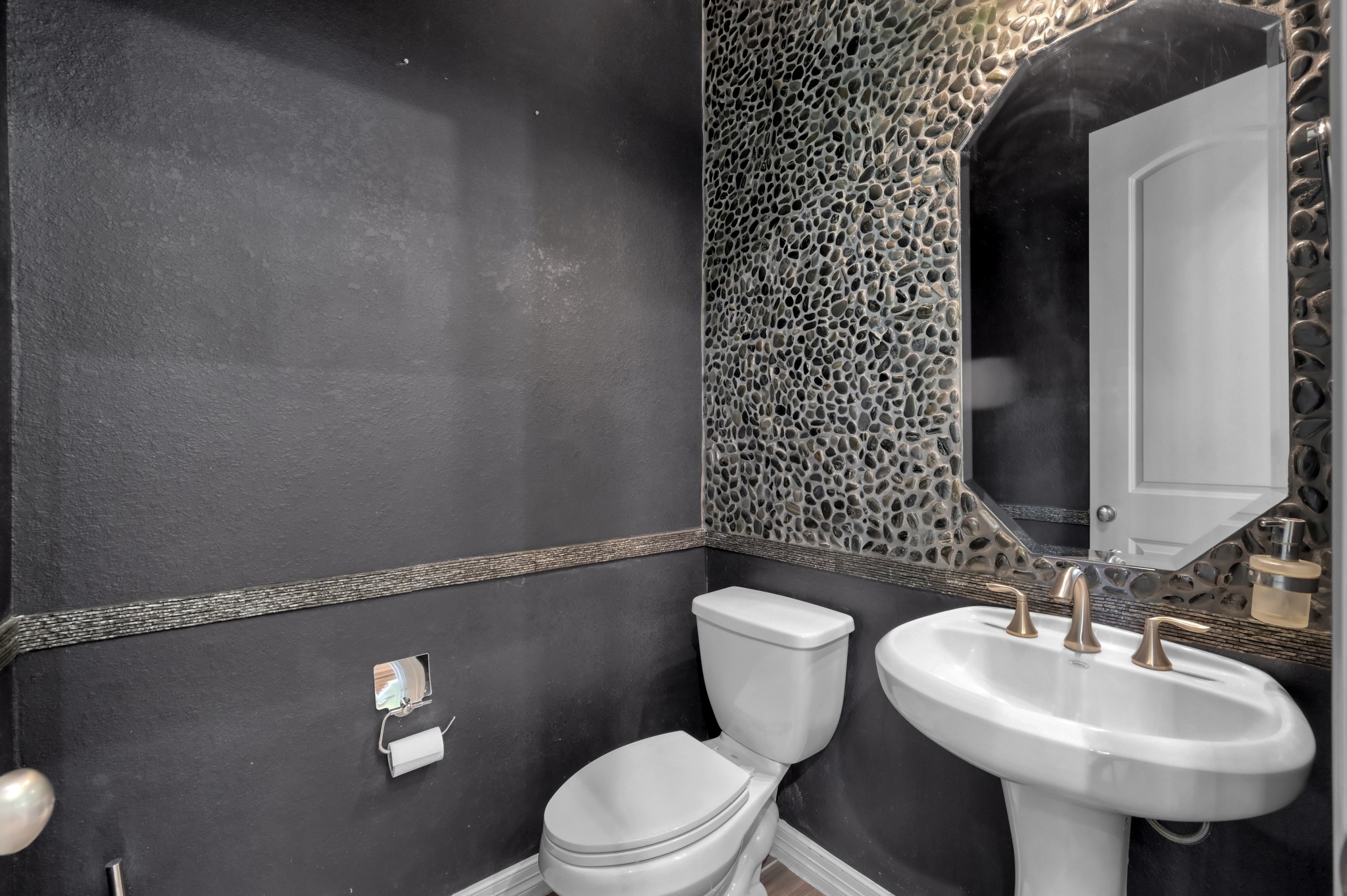23219 Belted Kingfisher Trail Spring, TX 77389 - Photo 22 of 43 a bathroom with a sink toilet and a mirror