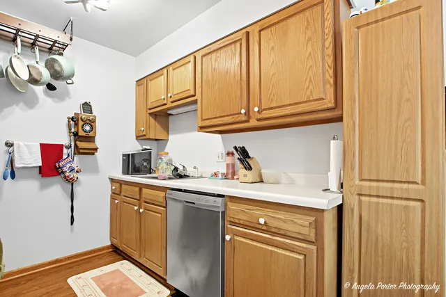 $199,900 | 7314 East Chevy Chase Court, Fox Lake, IL 60020