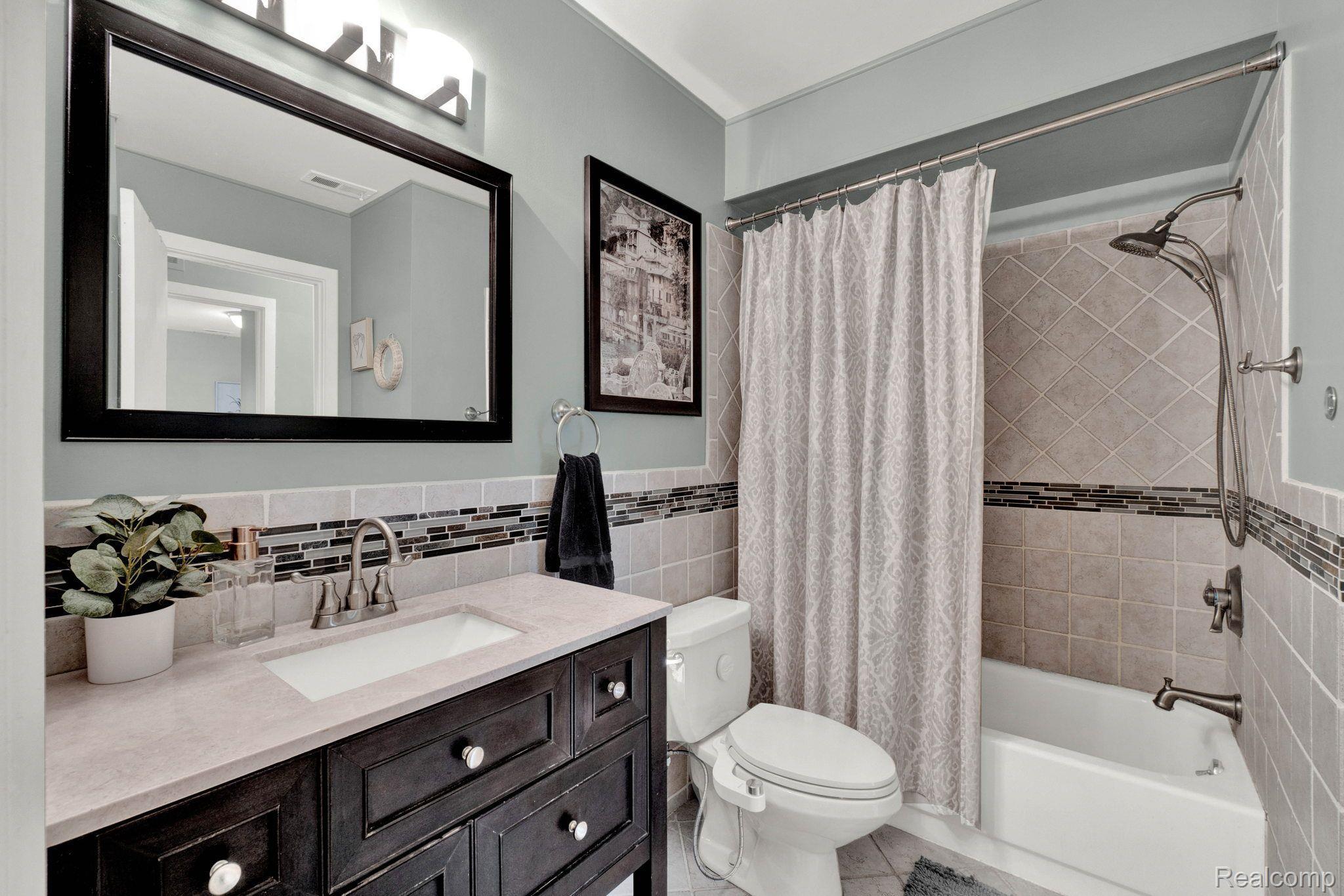 4949 East 10 Mile Road, Unit 8 Warren, MI 48091 - Photo 14 of 20