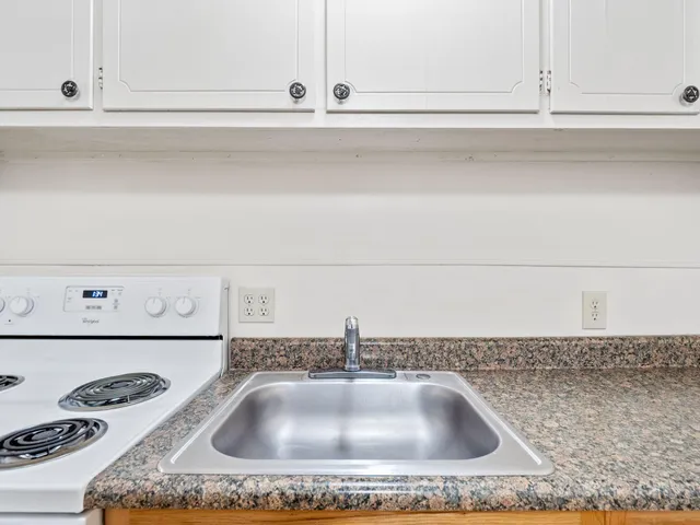 a close view of sink and tap