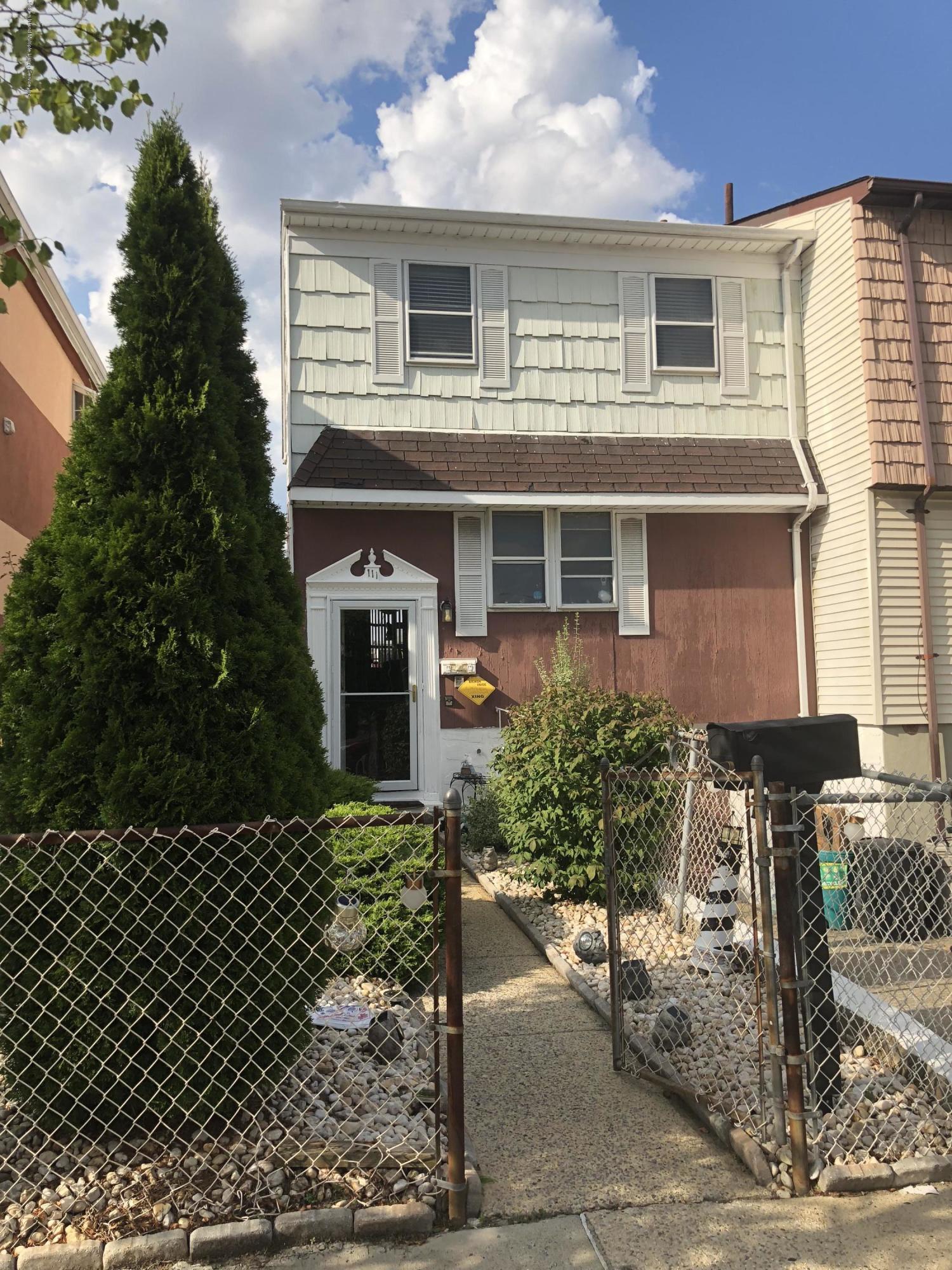 111 Birch Road Staten Island, NY 10303 - Photo 1 of 15 IMG_4012