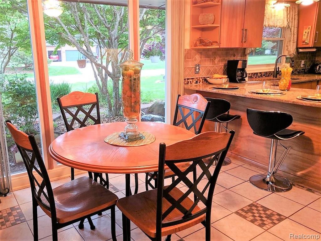 33640 Lyncroft Street Farmington Hills, MI 48331 - Photo 12 of 26