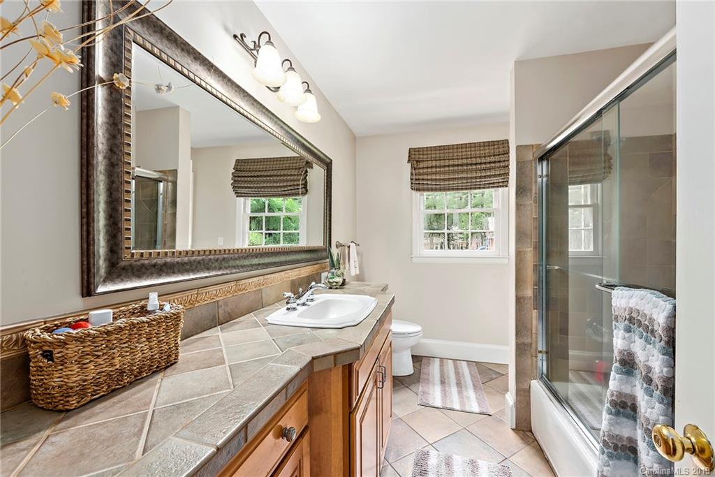 5934 Gate Post Road Charlotte, NC 28211 - Photo 13 of 23 Gallery Image 13