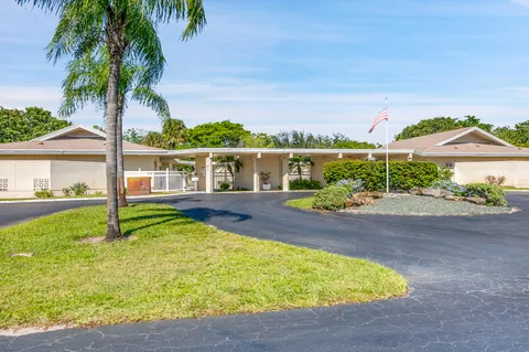 front view of house with a yard