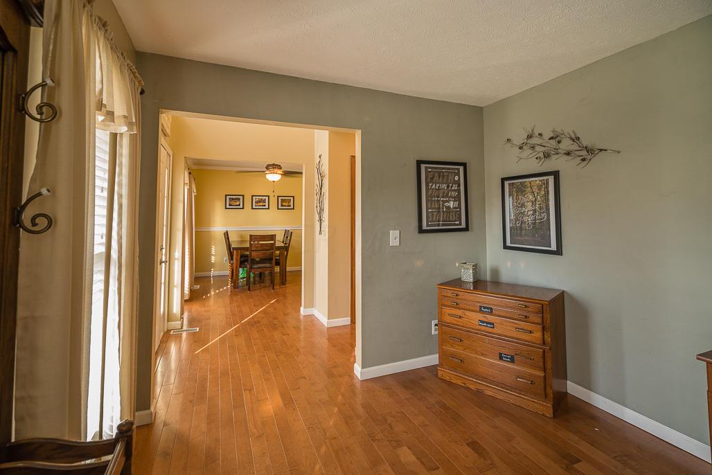 2132 Simon Court Springfield, OH 45503 - Photo 5 of 33