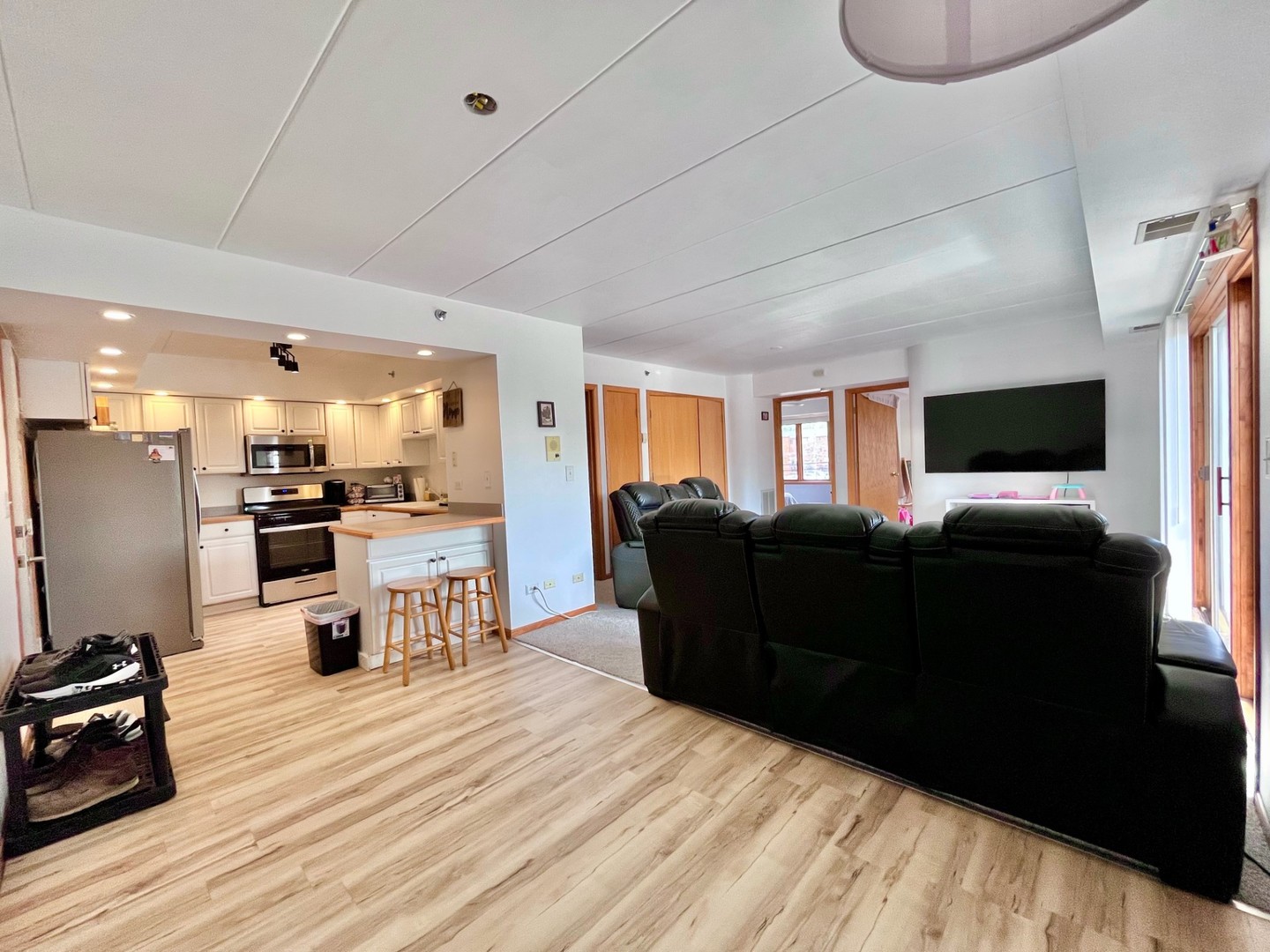 10710 Central Avenue, Unit 2E Chicago Ridge, IL 60415 - Photo 11 of 23 Gallery Image 11