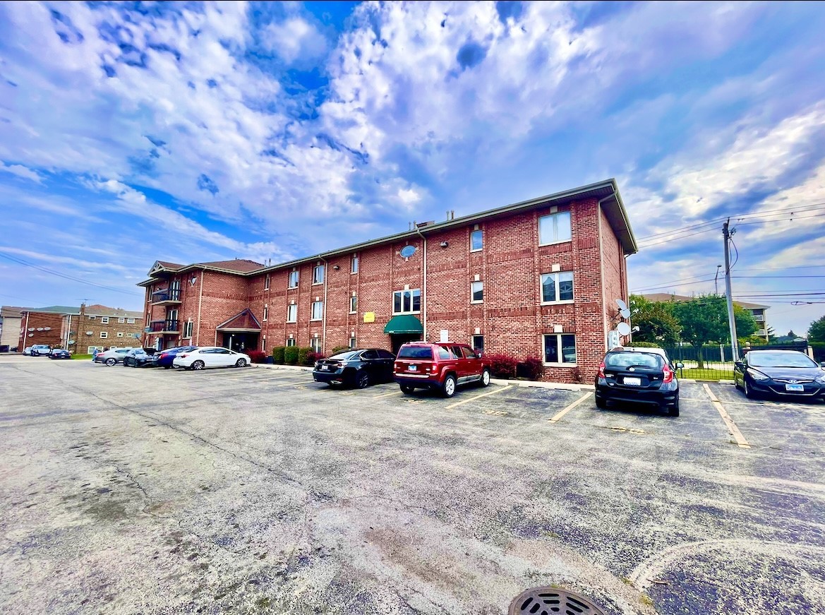 10710 Central Avenue, Unit 2E Chicago Ridge, IL 60415 - Photo 21 of 23 Gallery Image 21
