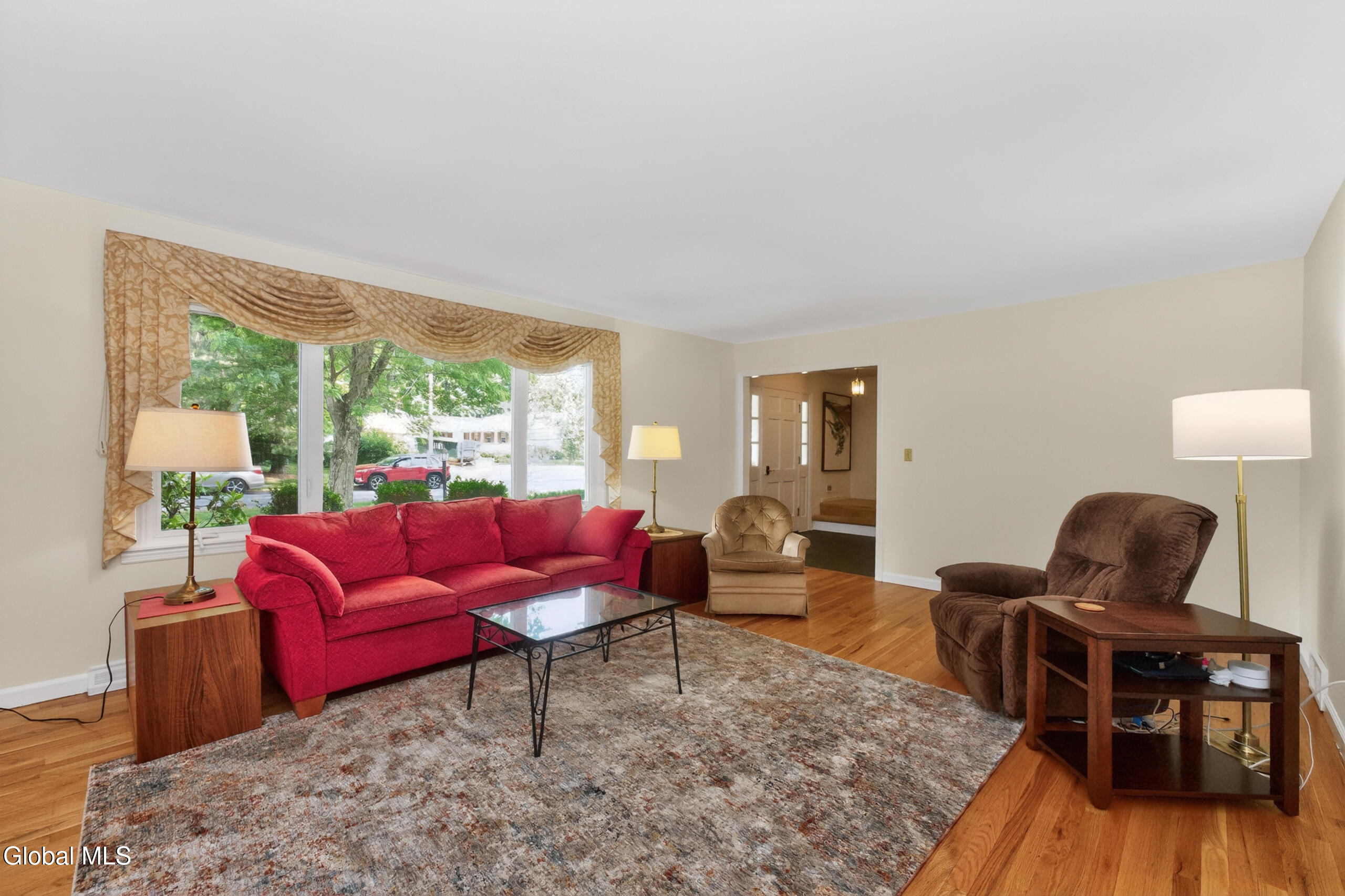 1222 Hempstead Road Niskayuna, NY 12309 - Photo 9 of 52 2 Livingroom 1