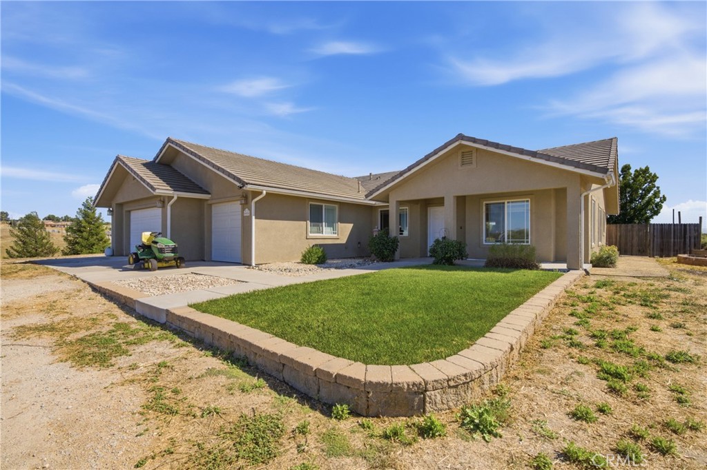 8020 Baron Way Paso Robles, CA 93446 - Photo 3 of 74