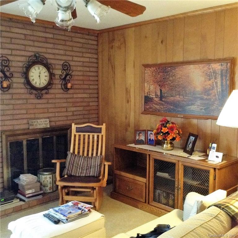 515 Fielding Road Charlotte, NC 28214 - Photo 2 of 15 Gallery Image 2