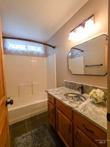 $1,200,000 | 10142 Airpark Loop Road, Melba, ID 83641