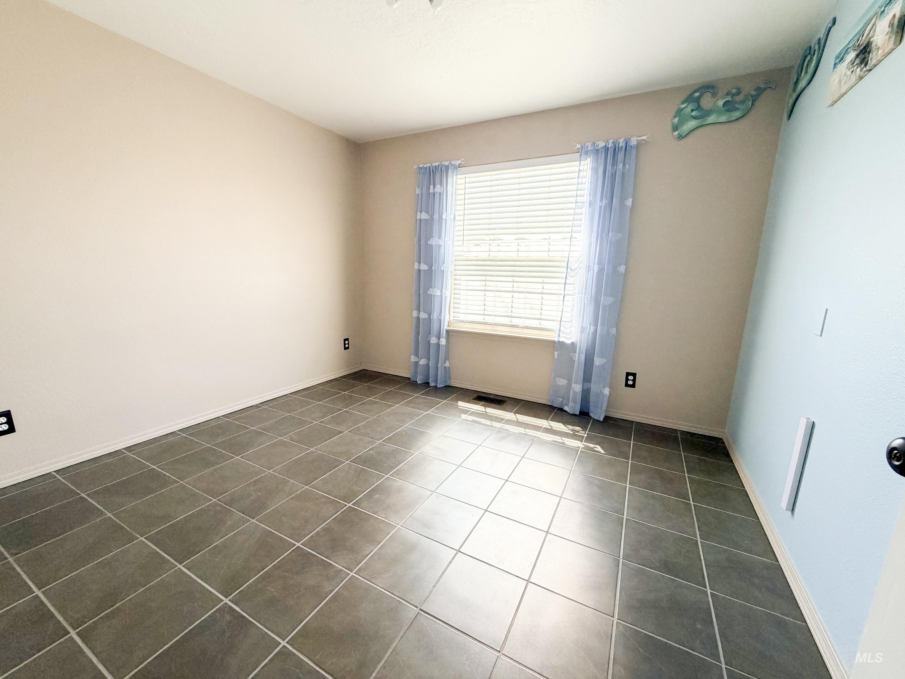 10142 Airpark Loop Road Melba, ID 83641 - Photo 17 of 34