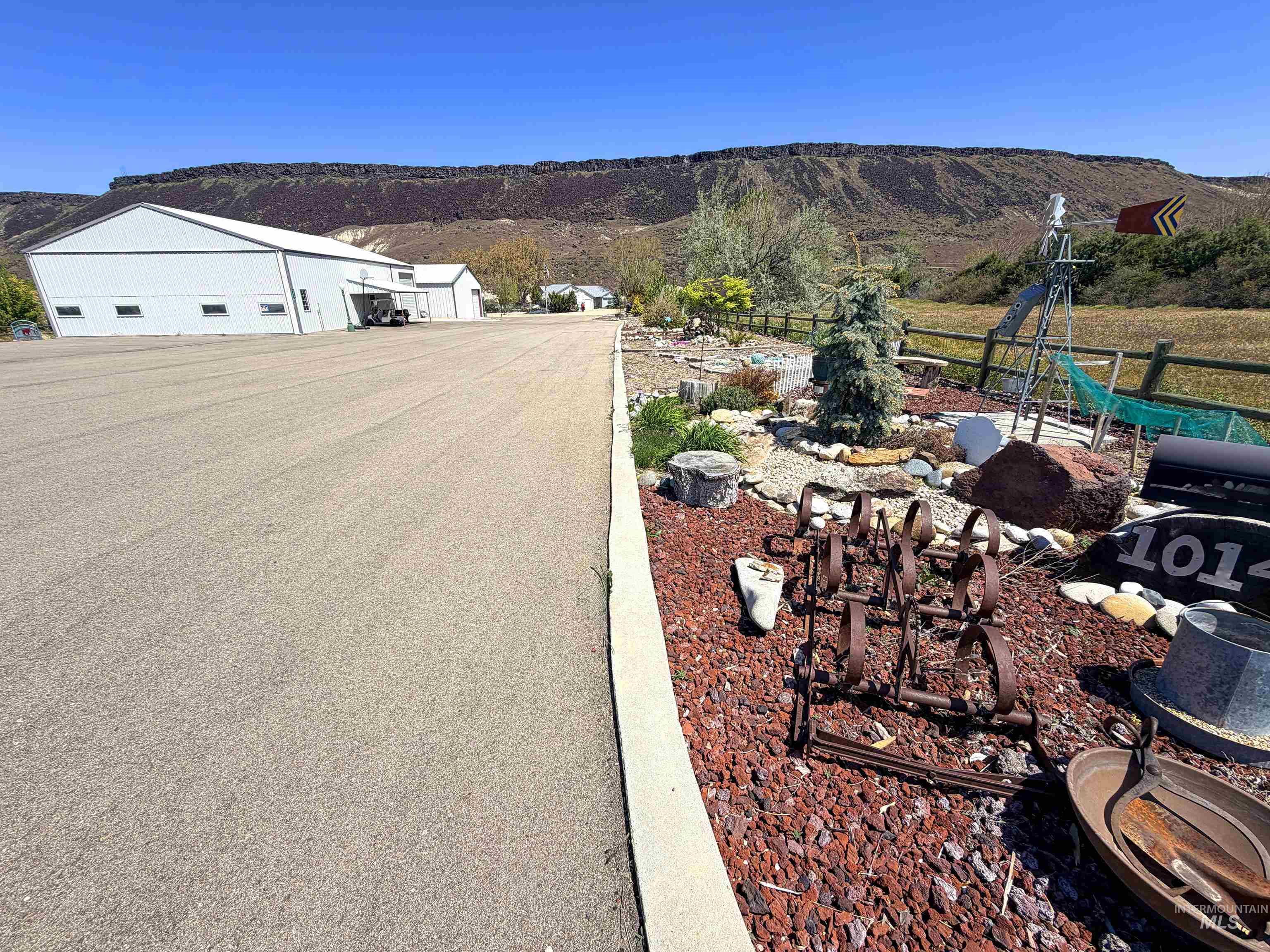 10142 Airpark Loop Road Melba, ID 83641 - Photo 30 of 34