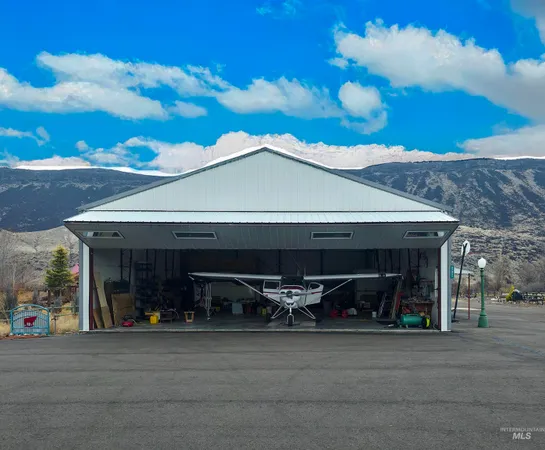 $1,200,000 | 10142 Airpark Loop Road, Melba, ID 83641