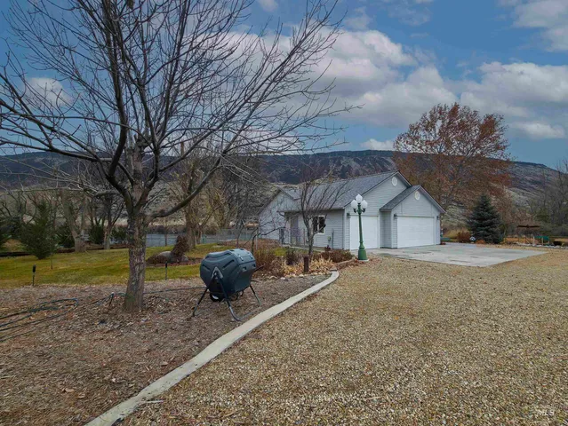 $1,200,000 | 10142 Airpark Loop Road, Melba, ID 83641