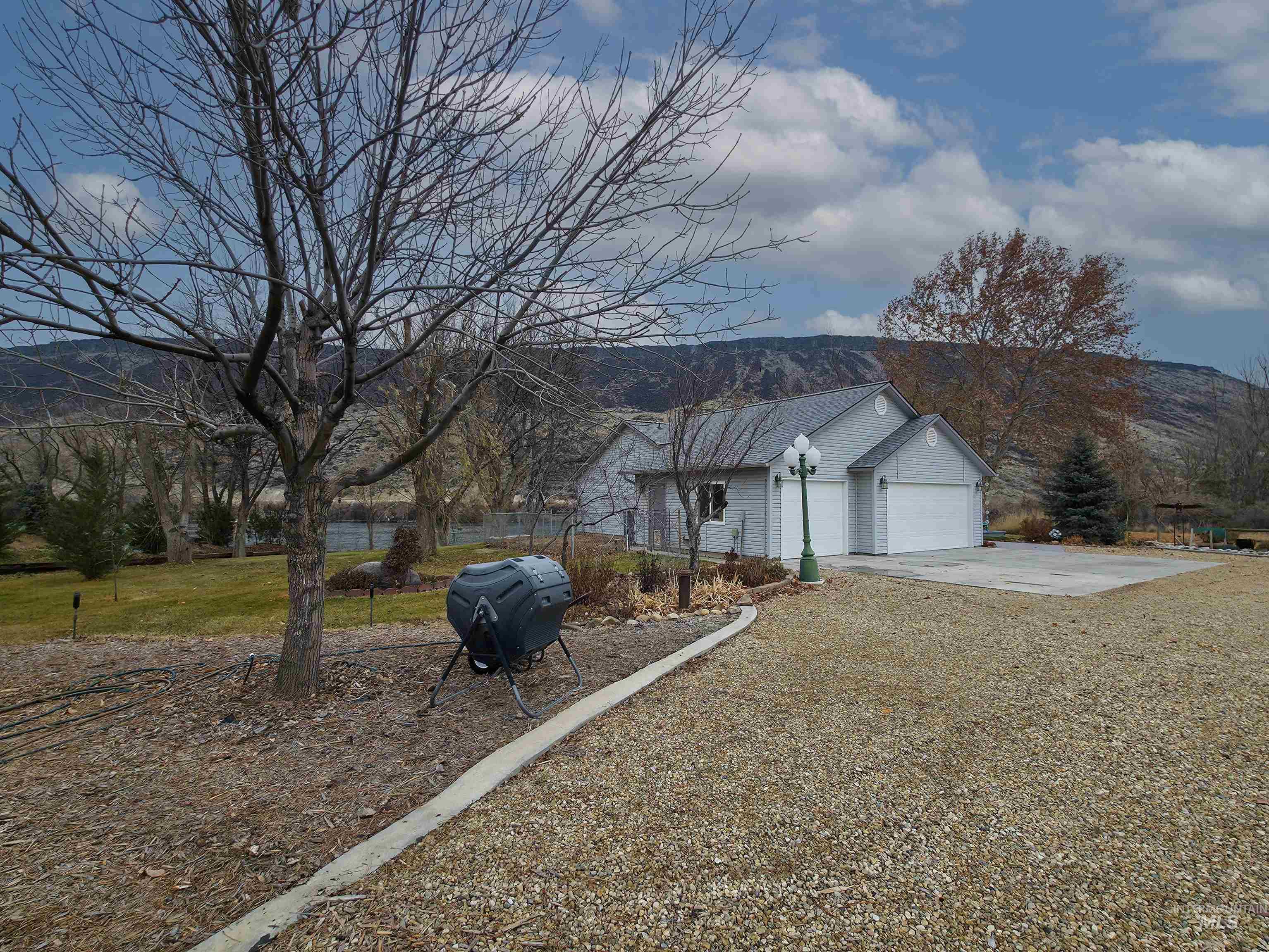 10142 Airpark Loop Road Melba, ID 83641 - Photo 33 of 34