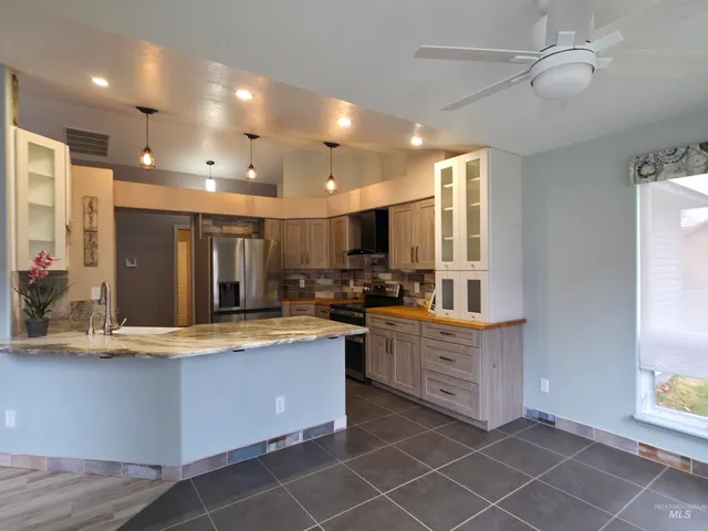 $1,200,000 | 10142 Airpark Loop Road, Melba, ID 83641