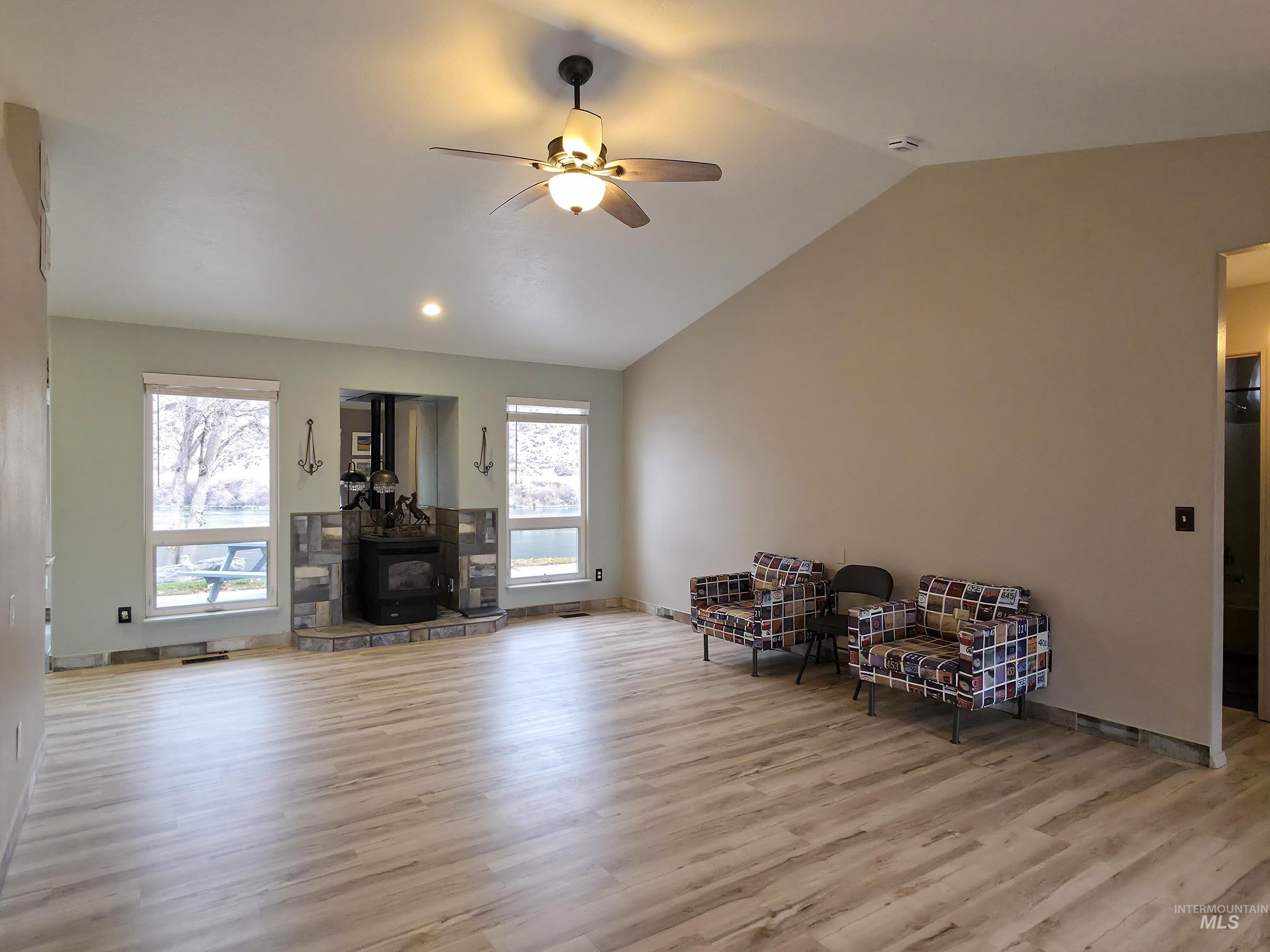 10142 Airpark Loop Road Melba, ID 83641 - Photo 8 of 34