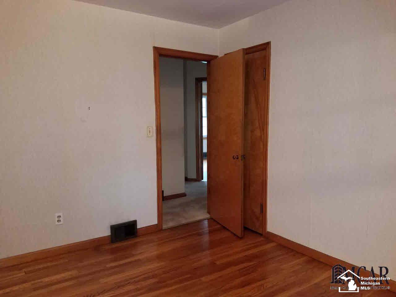7575 Blue Bush Road Maybee, MI 48159 - Photo 17 of 23 21396712-16.JPG
