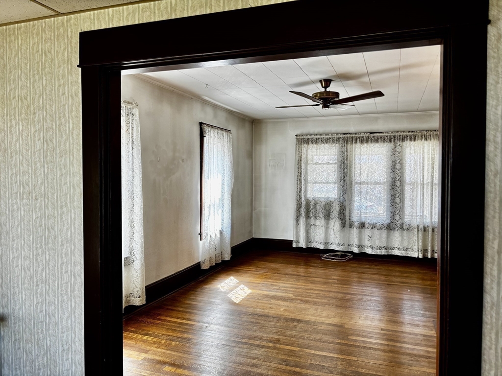 91 Daviston Street Springfield, MA 01108 - Photo 20 of 38