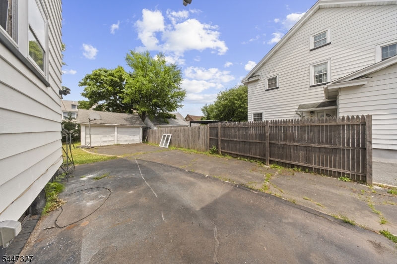 1029 Kipling Road Elizabeth, NJ 07208 - Photo 24 of 26