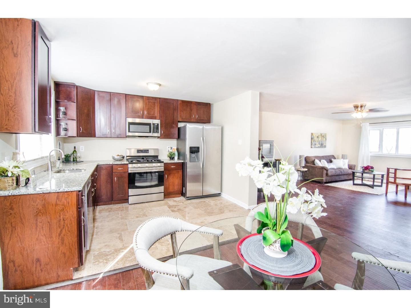 3280 Birch Road Philadelphia, PA 19154 - Photo 11 of 25 Kitchen