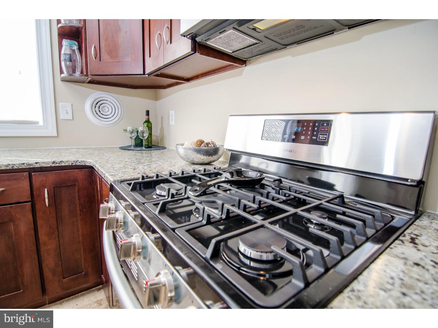 3280 Birch Road Philadelphia, PA 19154 - Photo 12 of 25 Kitchen