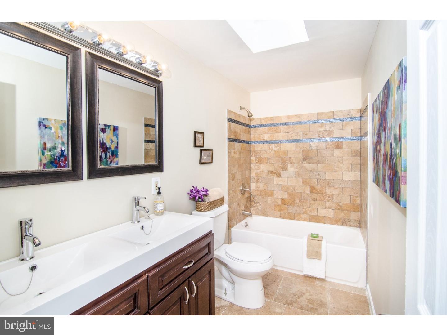 3280 Birch Road Philadelphia, PA 19154 - Photo 16 of 25 Bathroom