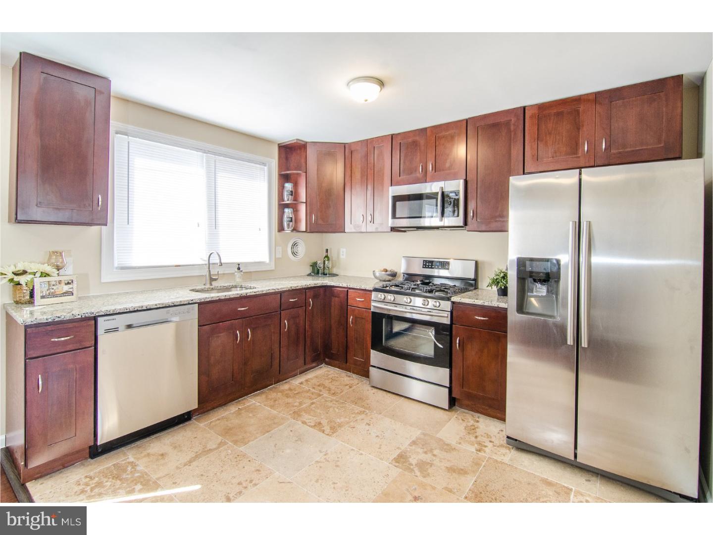 3280 Birch Road Philadelphia, PA 19154 - Photo 7 of 25 Kitchen