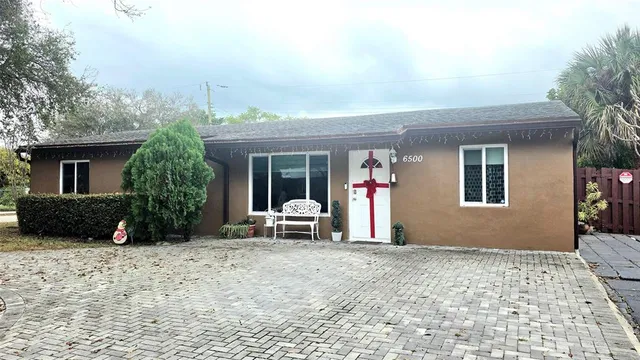 $565,000 | Broadview Country Club Estates, North Lauderdale, FL 33068