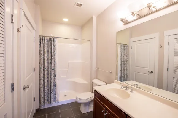 $3,300 | 60 Winooski Falls Way, Unit 1211, Winooski, VT 05404