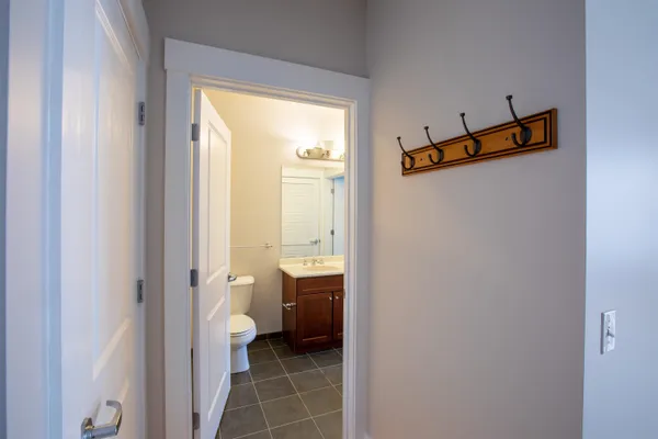 $3,300 | 60 Winooski Falls Way, Unit 1211, Winooski, VT 05404