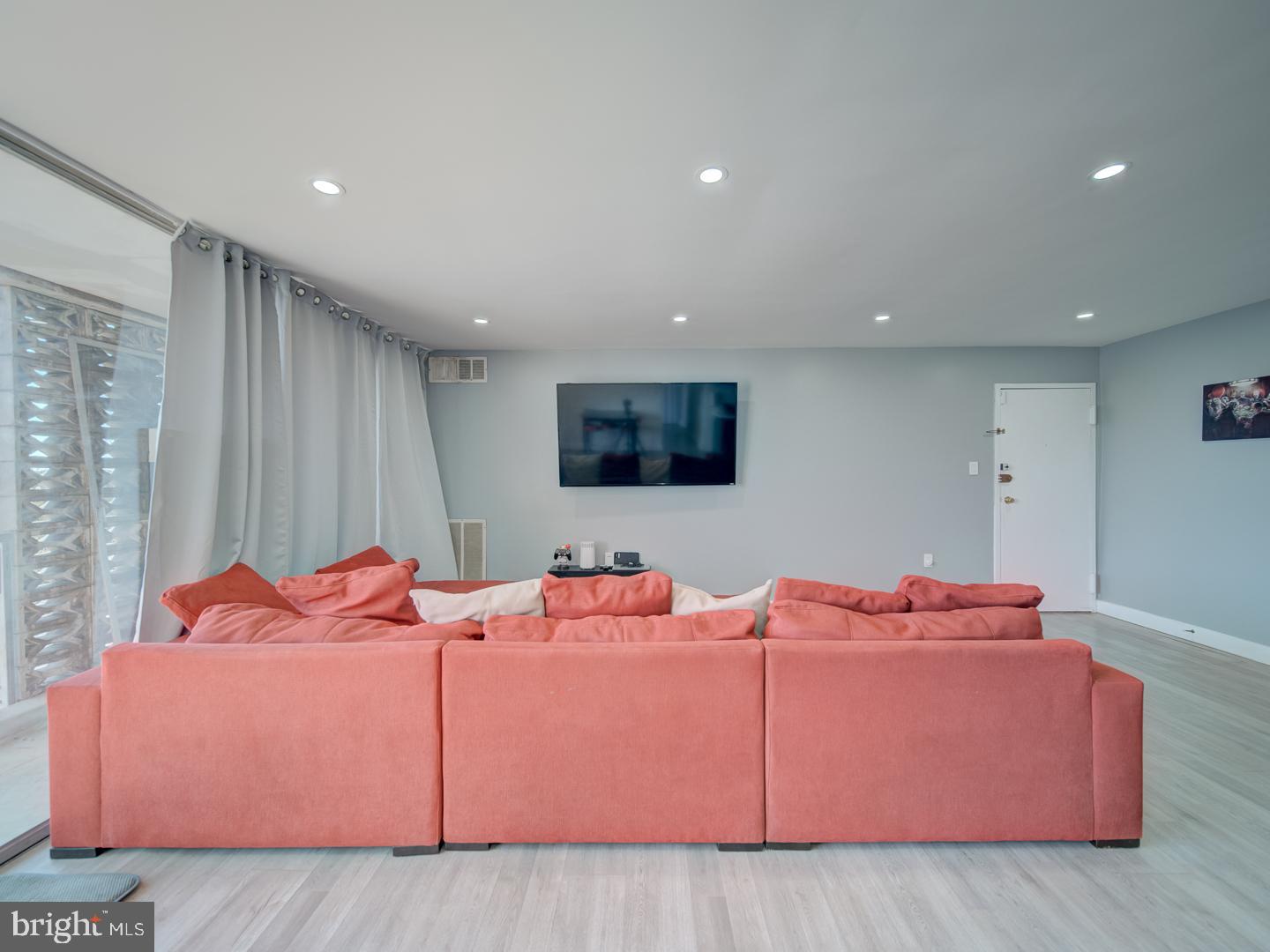 1822 Metzerott Road, Unit 402 Hyattsville, MD 20783 - Photo 12 of 31