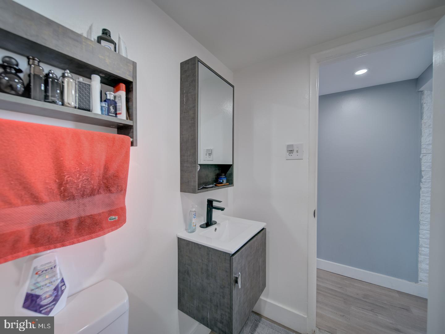 1822 Metzerott Road, Unit 402 Hyattsville, MD 20783 - Photo 18 of 31