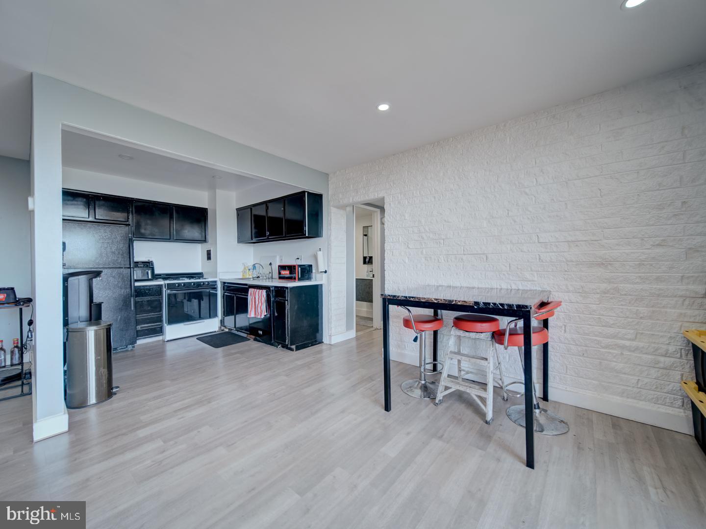 1822 Metzerott Road, Unit 402 Hyattsville, MD 20783 - Photo 29 of 31