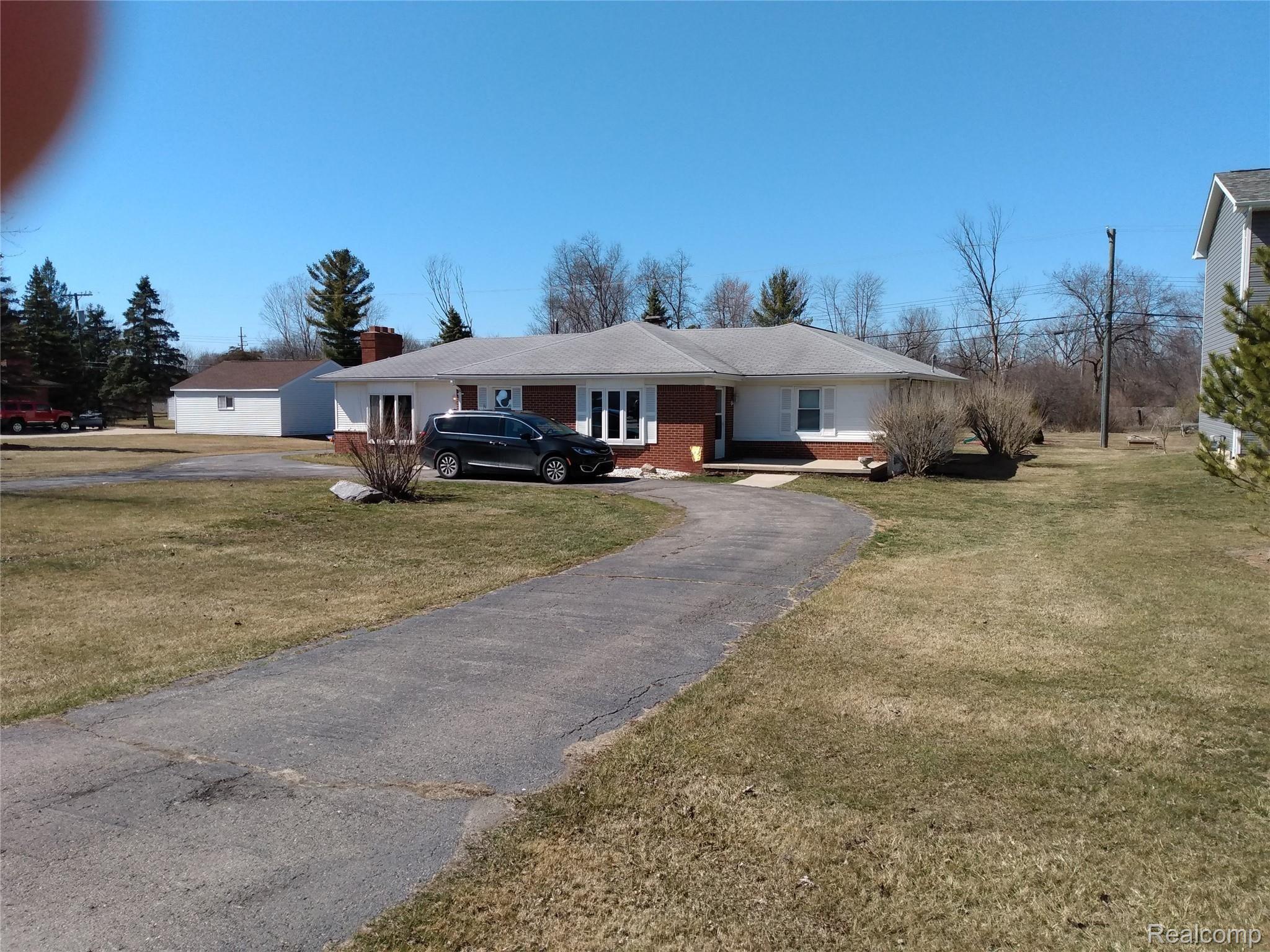 30040 Fort Road Rockwood, MI 48173 - Photo 2 of 27 IMG_20210320_142337512.jpg